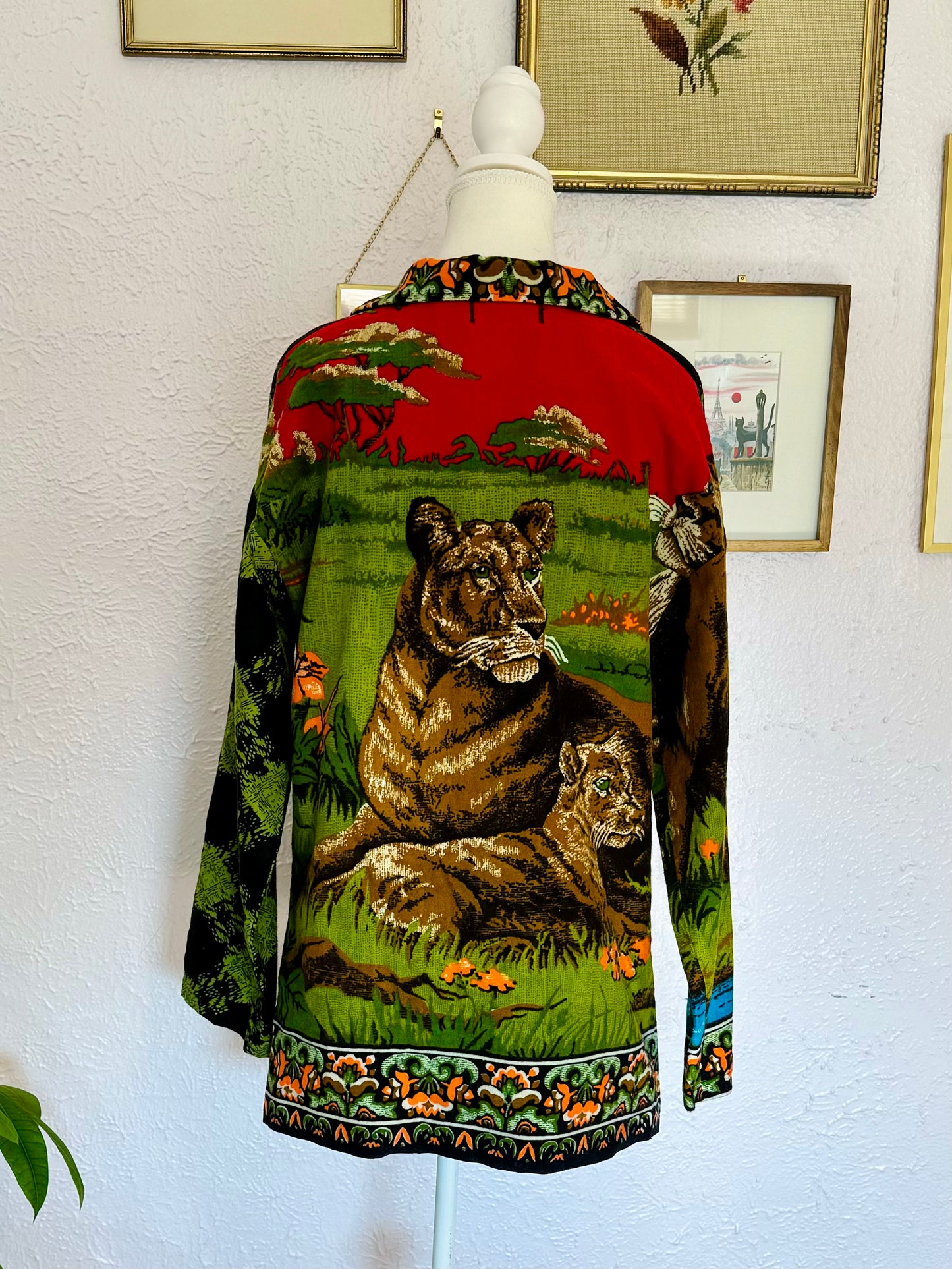 Tapestry Jacket in "Lions"  (Size XL - Slouchy)